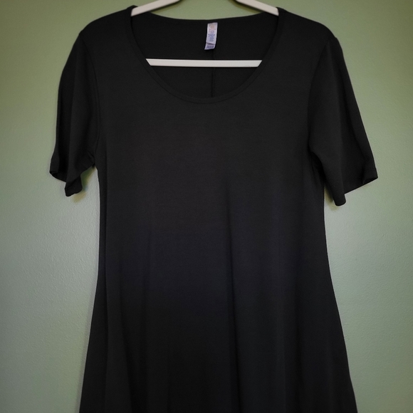 Lot of 3 Lularoe perfect t - Picture 2 of 4